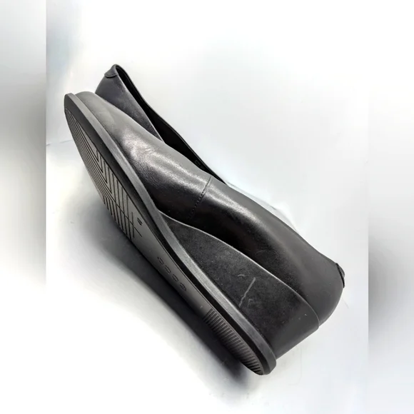 ECCO Black Leather Wedge Pump - Picture 5 of 6